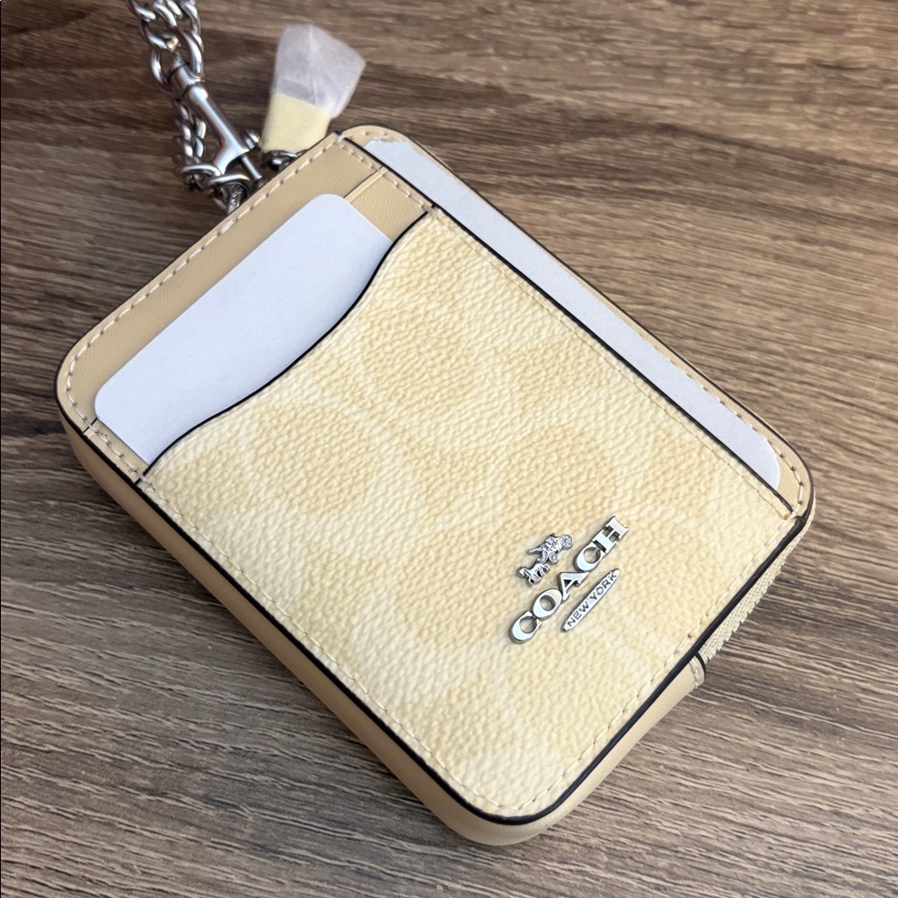 Coach Zip Card Case NWT - Picture 5 of 6